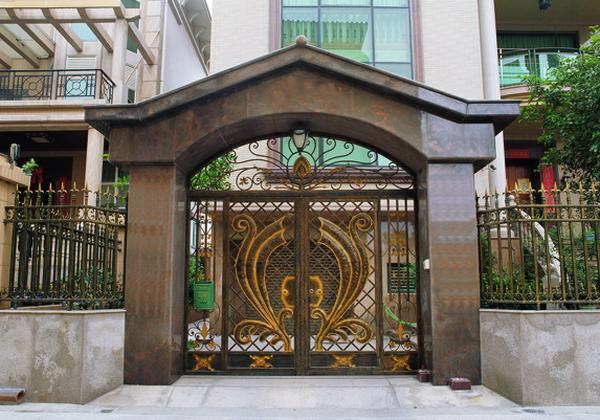 我家的大门正对阳台会怎样?大门正对阳台如何化解?大门正对阳台是属于穿煞吗?